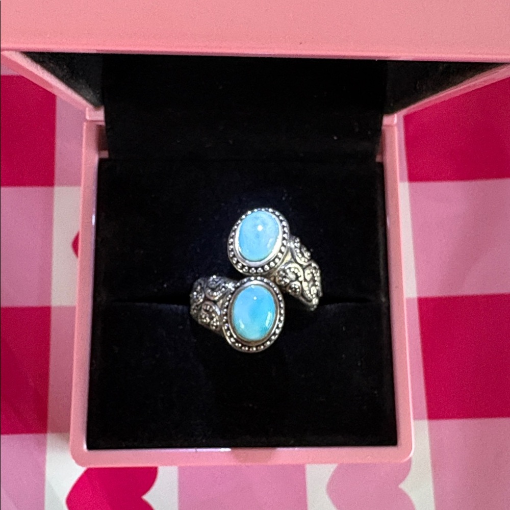 Sterling Silver a Larimar Ring Size 8 like new